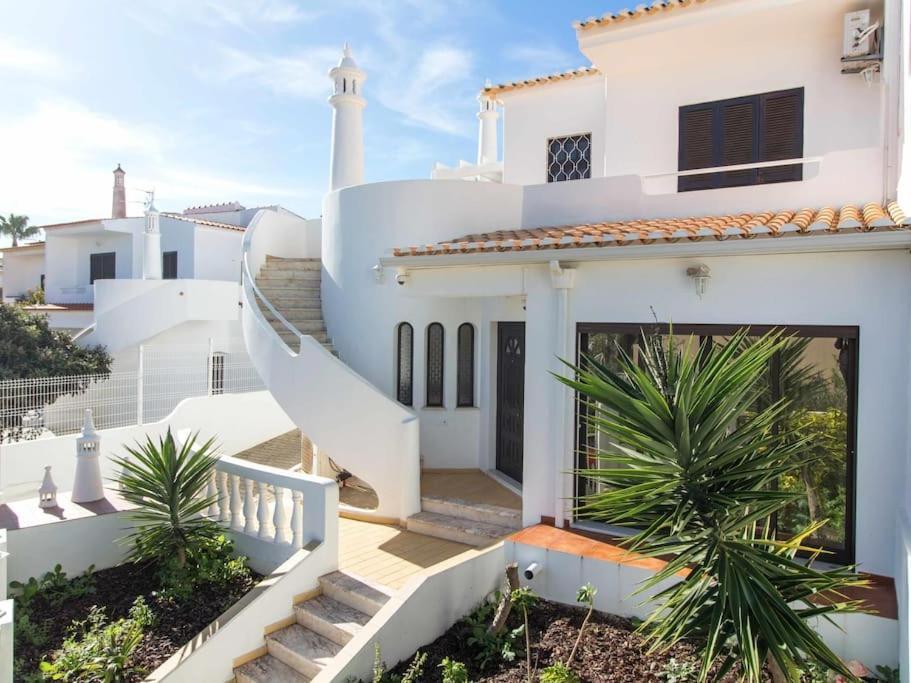 Villa Dogueno- Privat Pool & Privacy & Albufeira Center Exterior photo
